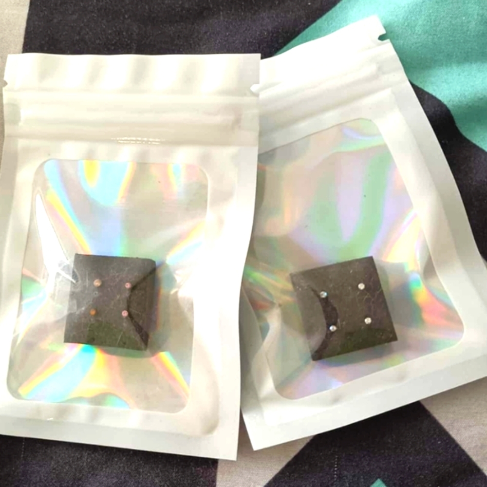 4/$15 Urban Outfitters Silver & Rainbow Stud Nose Rings - Picture 2 of 5